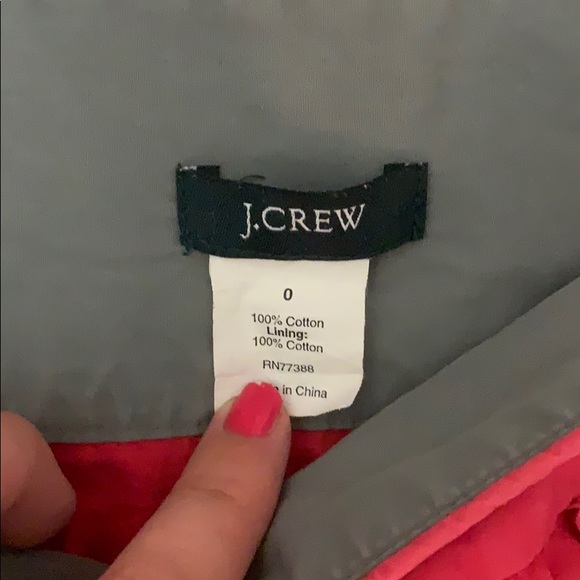 Magenta knee length a line skirt - Picture 3 of 3